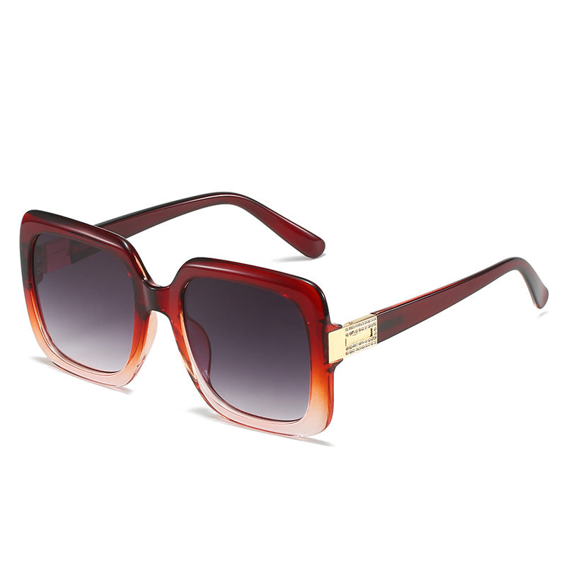 Damen elegante oversized Sonnenbrille mit luxuriösen Metallakzenten Karnz