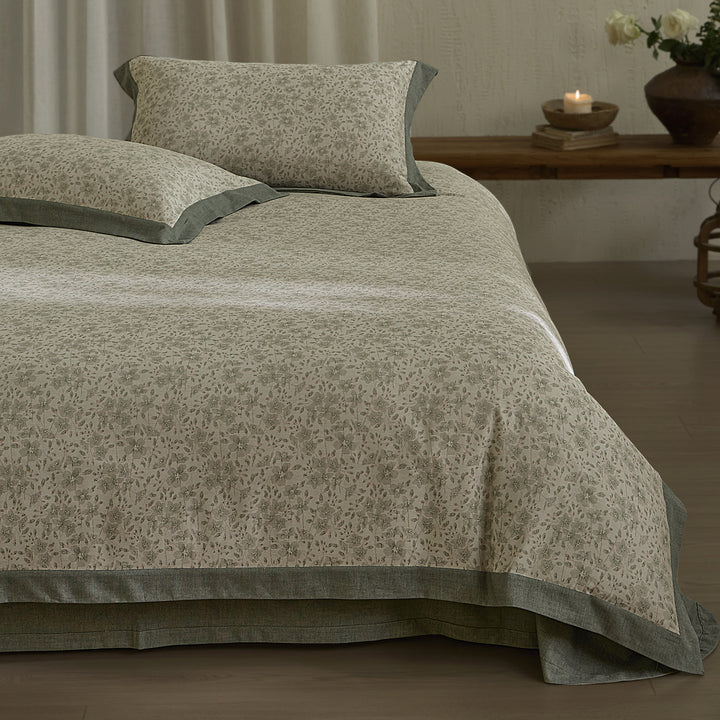 Florales Baumwoll-Leinen-Bettüberwurf-Set mit Chambray-Dekor