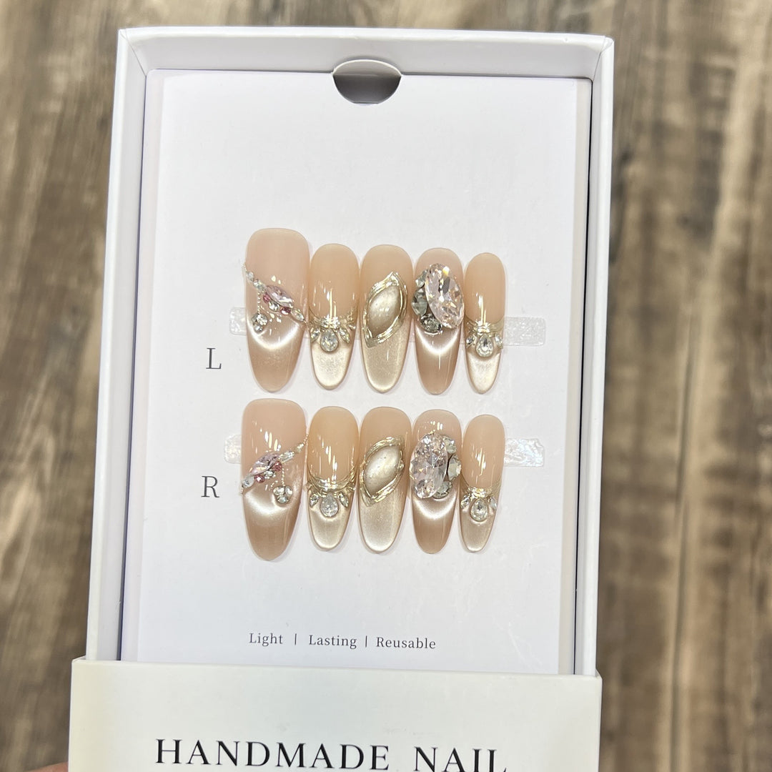 Glamouröse Sternenförmige Press-On Nagelkunst