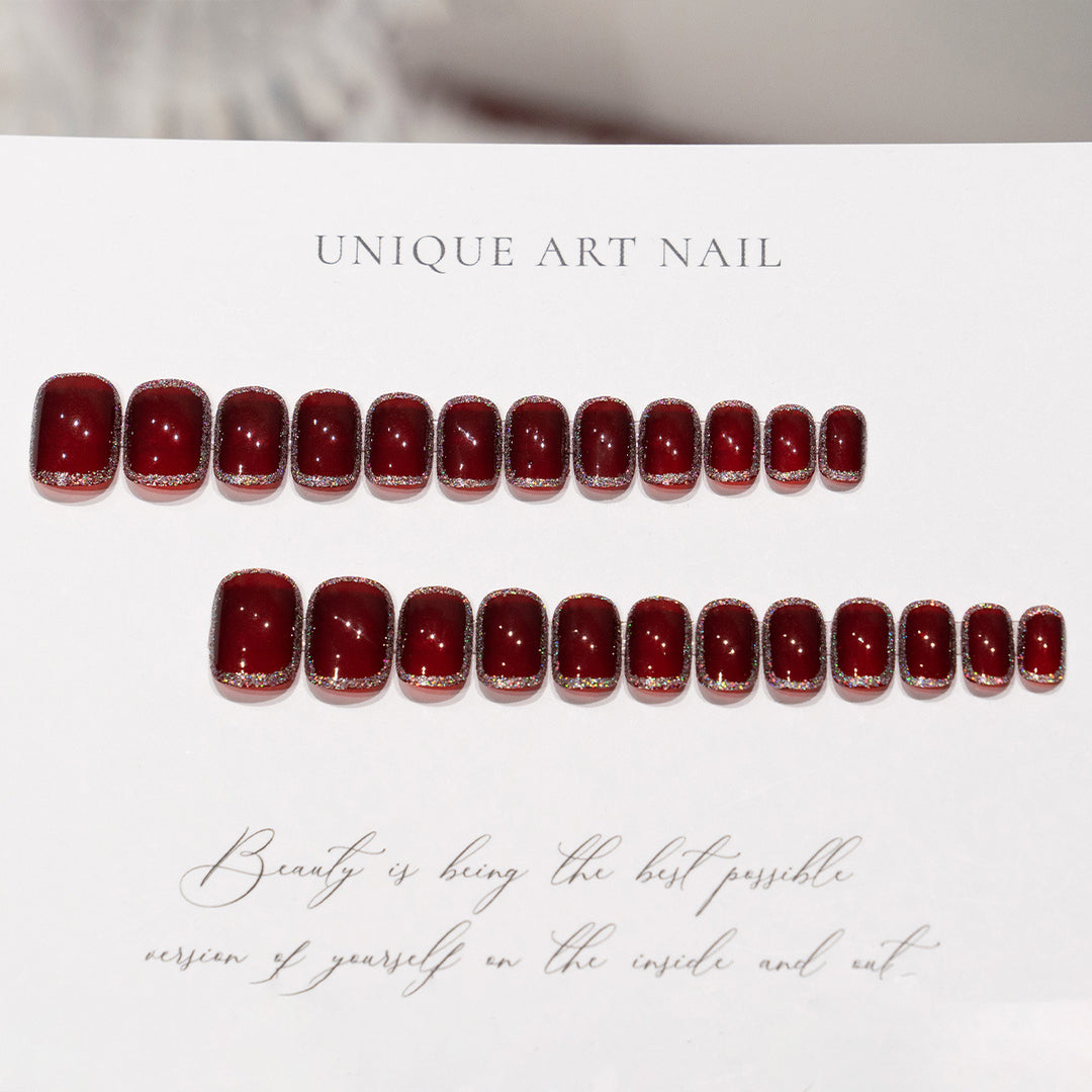 Elegantes Press-On-Nagelkunst-Set mit Glitzerakzenten