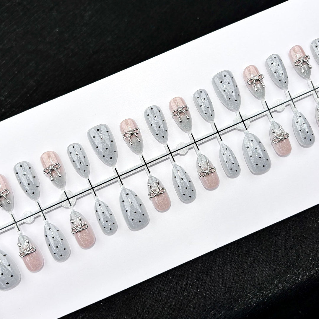 Elegante Polka Dot und Spitzen Press-On Nagel Set