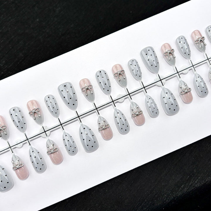 Elegante Polka Dot und Spitzen Press-On Nagel Set