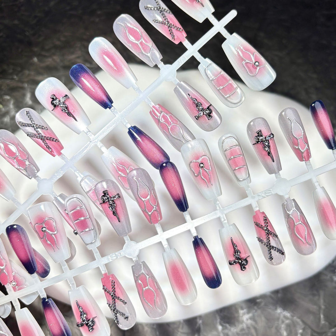 Modebewusstes Press-On Nageldesign-Set