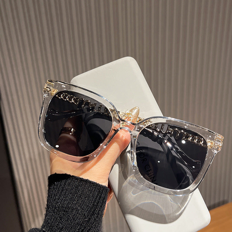 Damen trendige quadratische Sonnenbrille mit elegantem Rahmen und stylishem Goldakzent Karnz