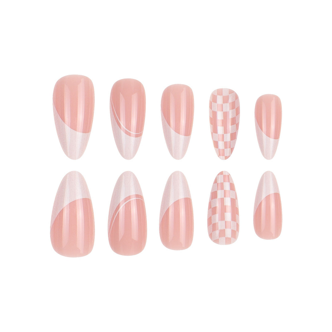 Elegante Stiletto Press-On Nagelverlängerungen Karnz