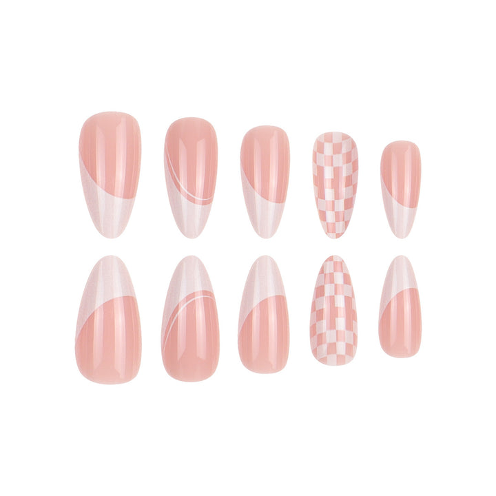 Elegante Stiletto Press-On Nagelverlängerungen Karnz