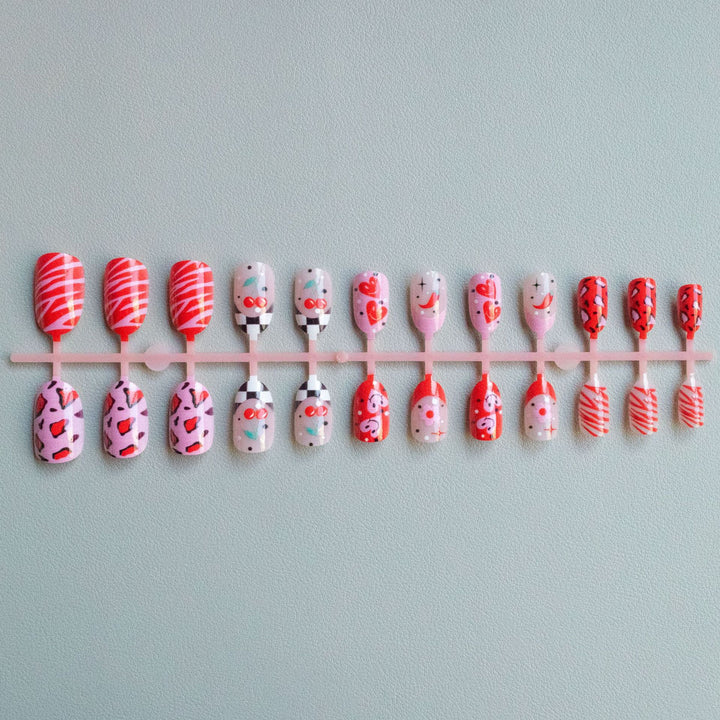 Verspieltes Nagelkunstdesign