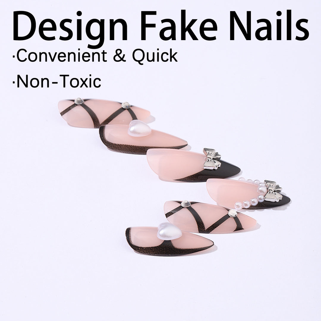Kunstnagelset mit elegantem, asymmetrischem Design Karnz