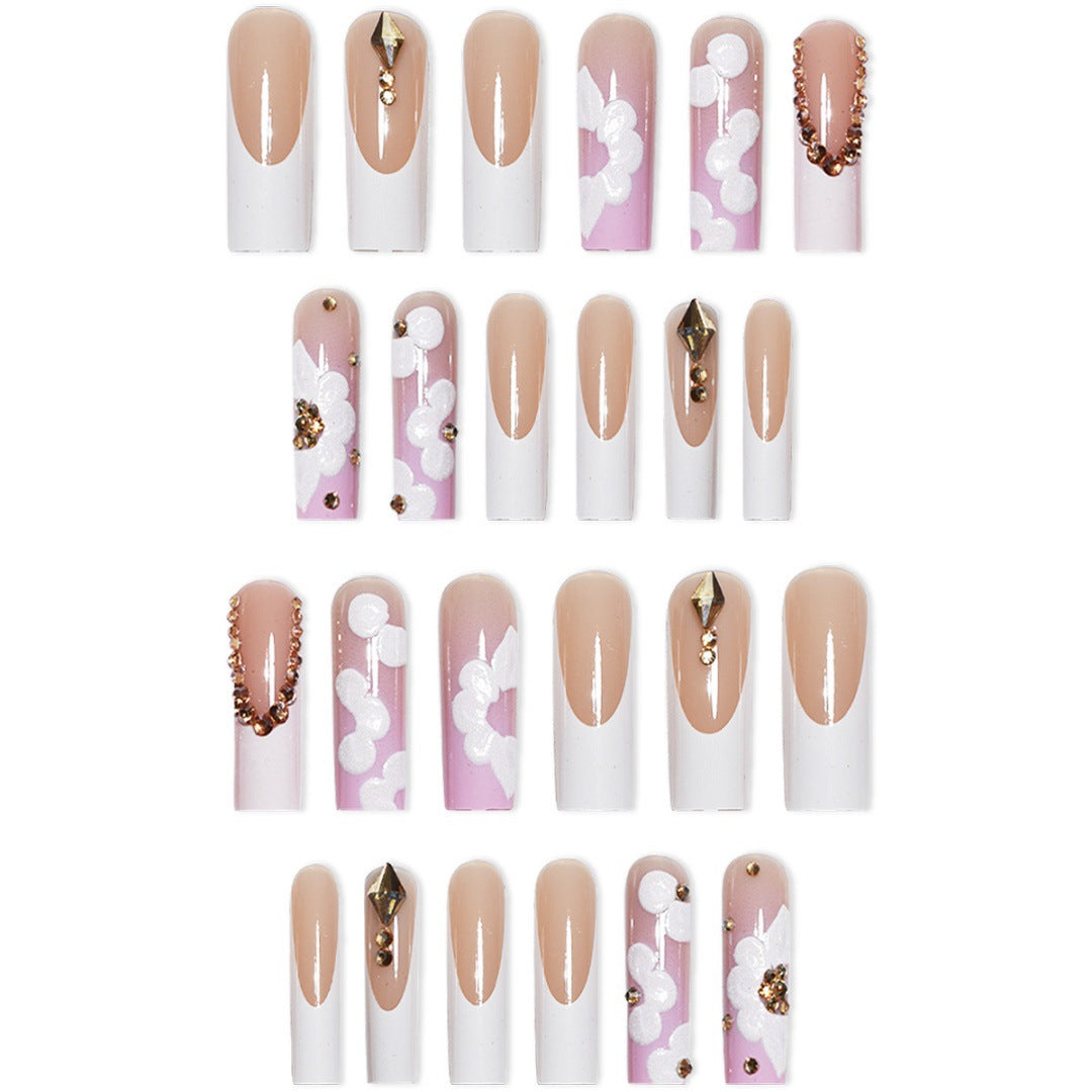 Extravagante florale Press-On-Nagelerweiterungen Karnz