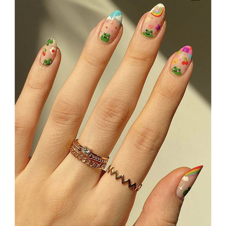 Künstlerisches Press-on-Nageldesign Karnz