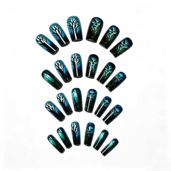 Kunstnägel mit Elegantem Eulen- und Waldmotiv Karnz