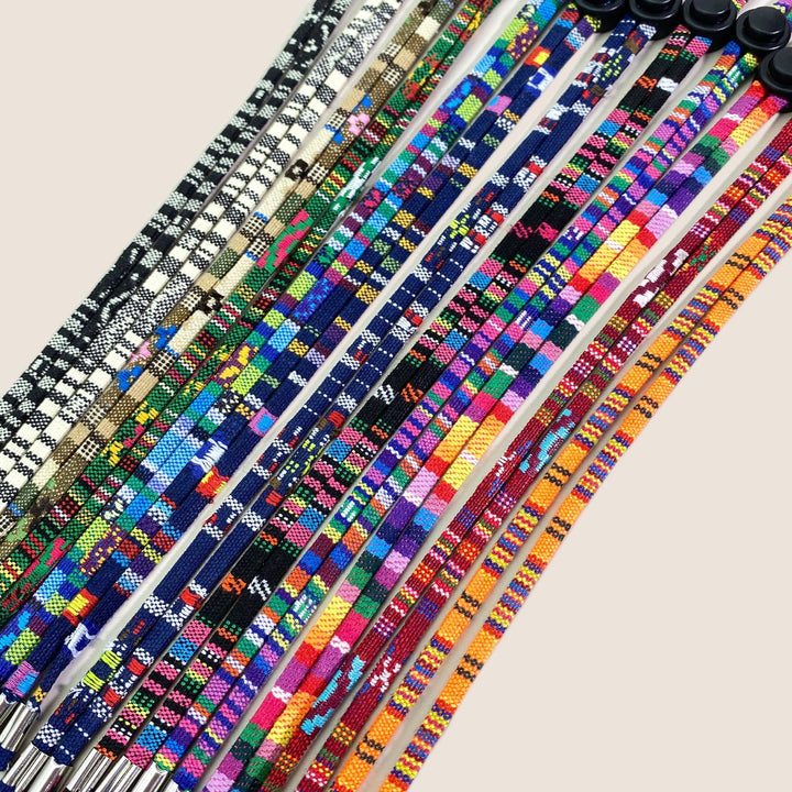 Stylischer verstellbarer Brillenhalter Karnz