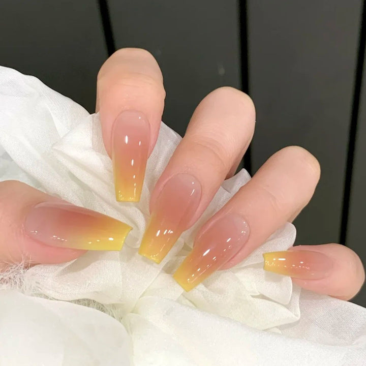 Elegante Nagelpflege Karnz