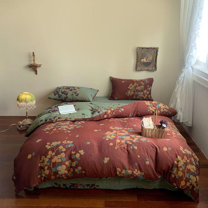 Wendbares Bettwäsche-Garnitur-Set aus Baumwoll-Leinen mit zartem Blumenprint und gesteppter Decke