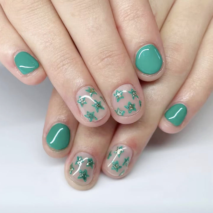 Stern-verzierte Gel-Nagelkunst Karnz