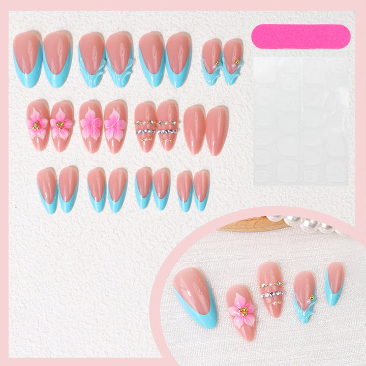 Kreatives blumengestaltetes Press-On-Nagelset Karnz