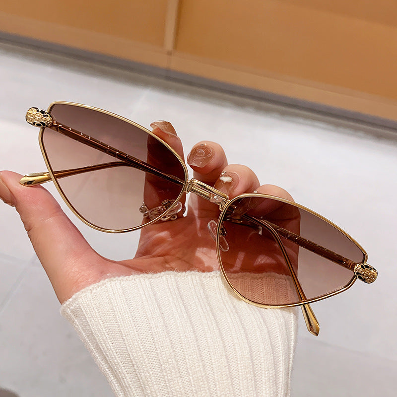 Damen Designer-Sonnenbrille mit schickem Cat-Eye-Design und luxuriösem Rahmen Karnz