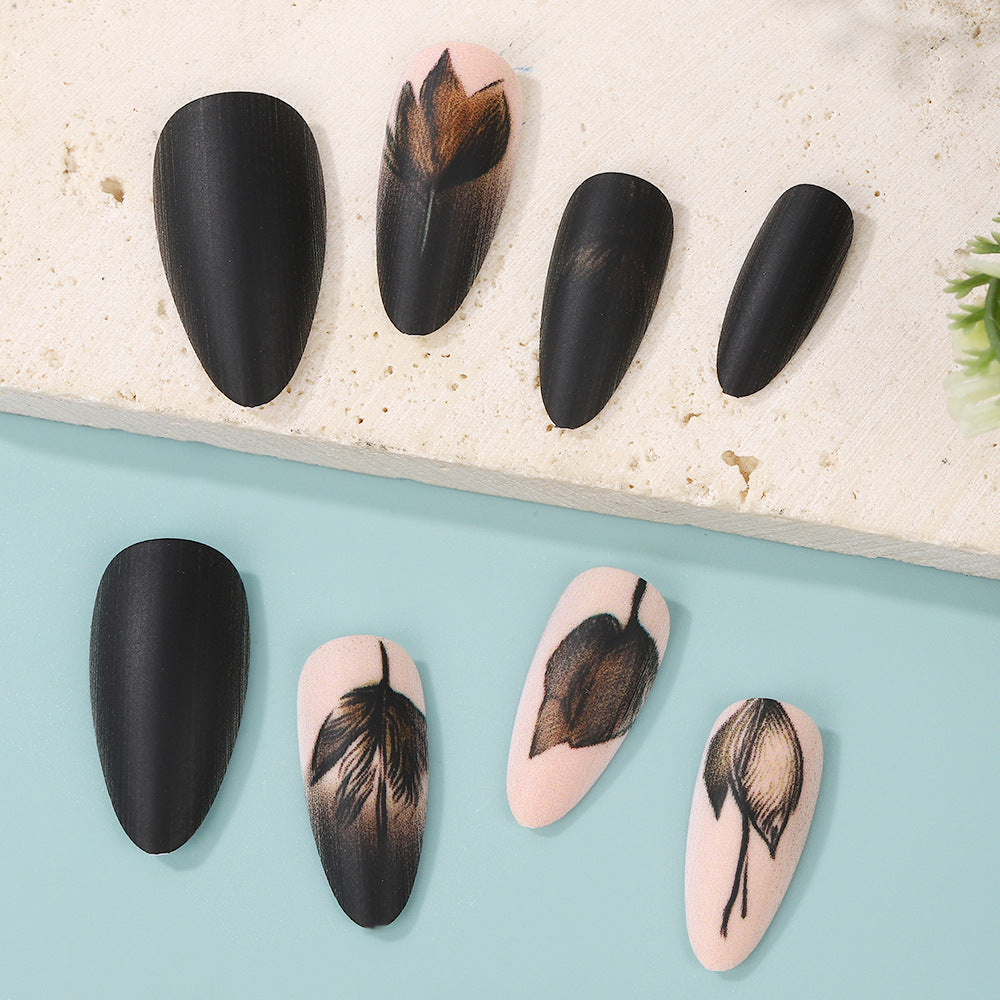 Kreatives Kunstnägel Set mit eleganten Blattmustern Karnz