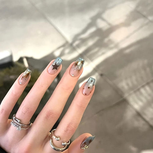 Künstlerische Gel-Nagelerweiterungen