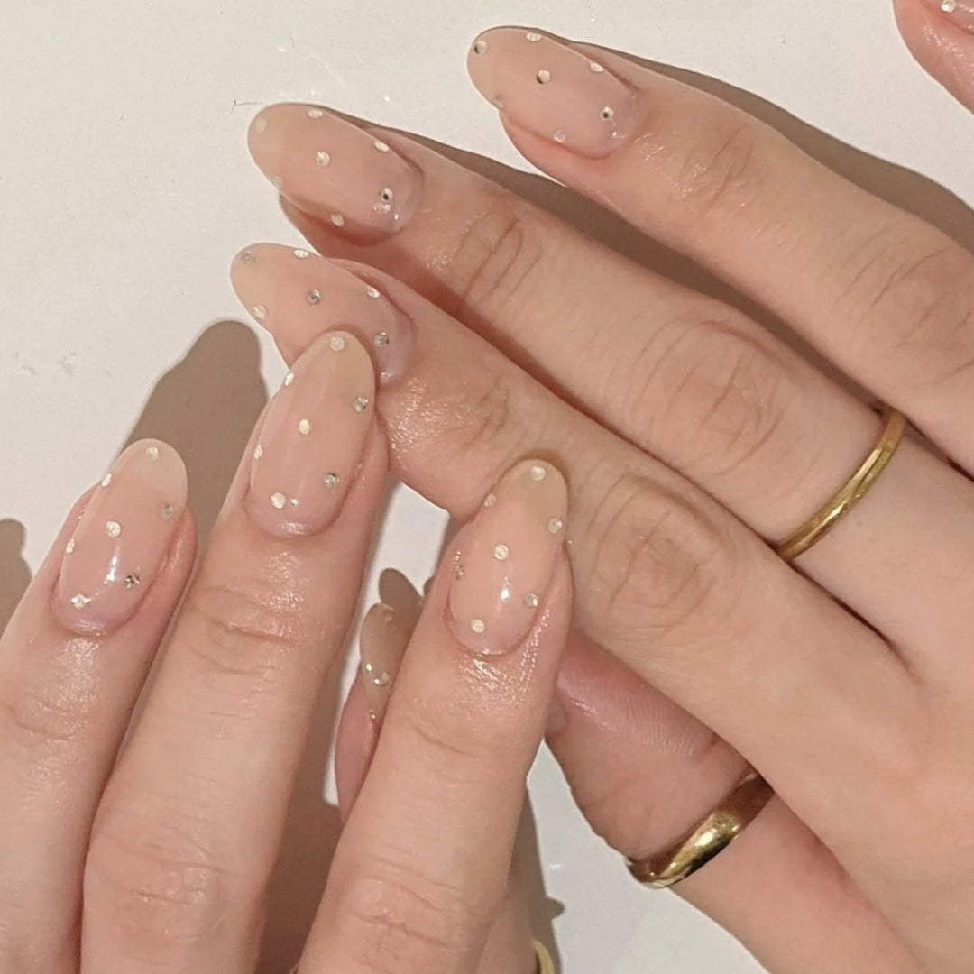 Dekorative Stiletto Press-On Nägel mit Strass-Akzenten Karnz