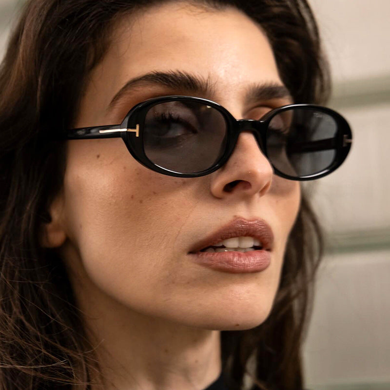 Damen stilvolle ovale Sonnenbrille mit goldenen Details Karnz