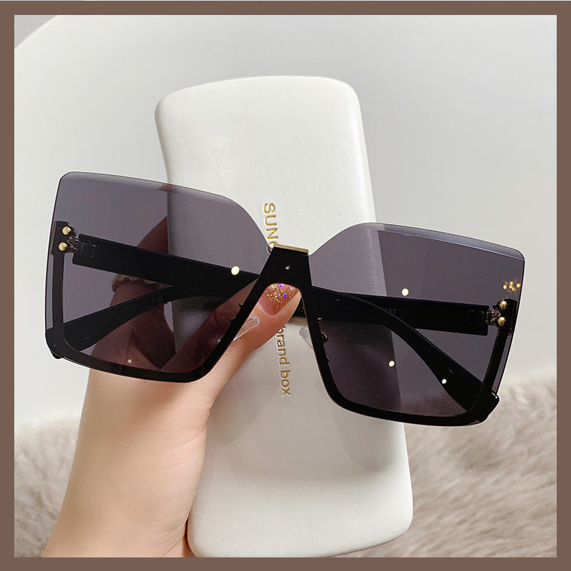Damen Oversized Sonnenbrille im modernem Design mit UV-Schutz Karnz