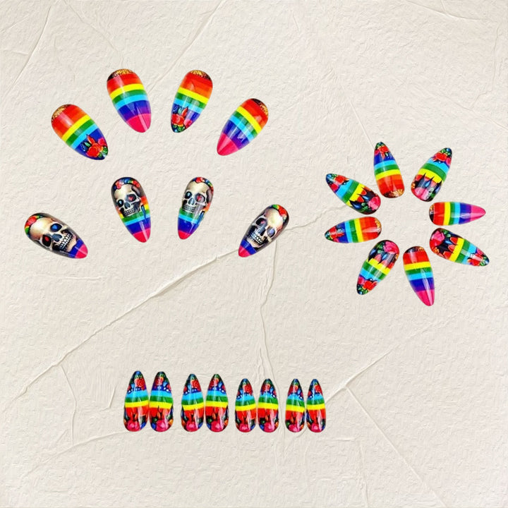 Kreative Kunstnägel im Totenkopf- und Regenbogen-Design Karnz