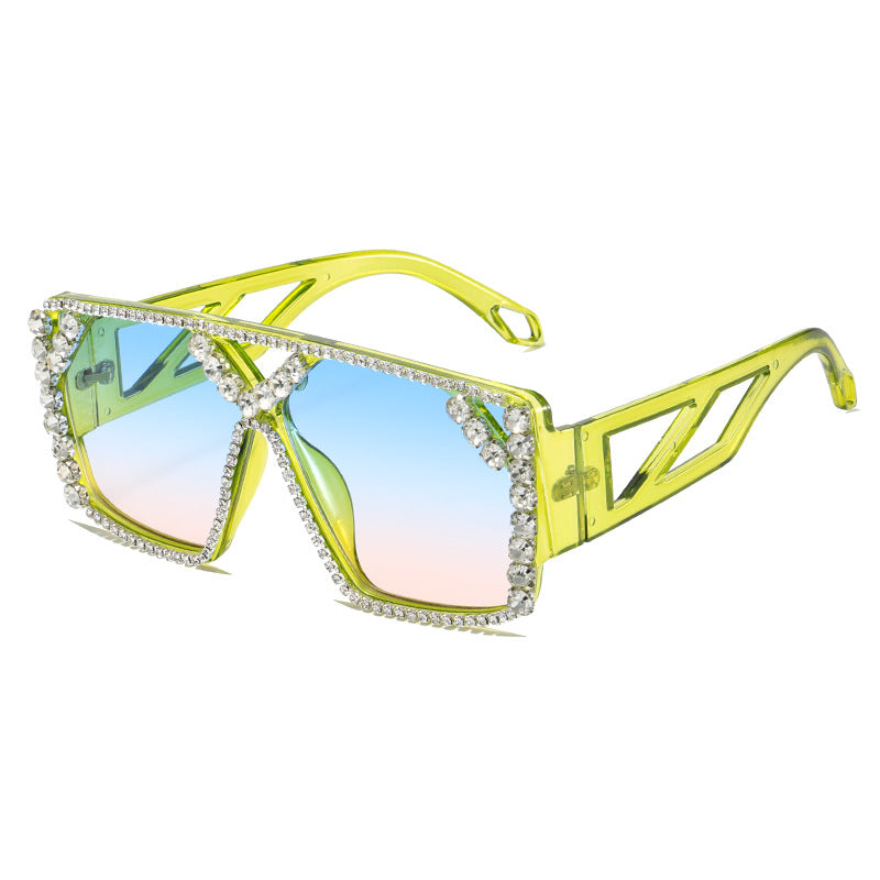 Damen Glamouröse Oversized-Sonnenbrille mit funkelndem Rahmen und UV-Schutz Karnz