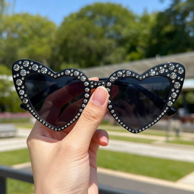 Rhinestone-besetzte Herzförmige Sonnenbrille Karnz