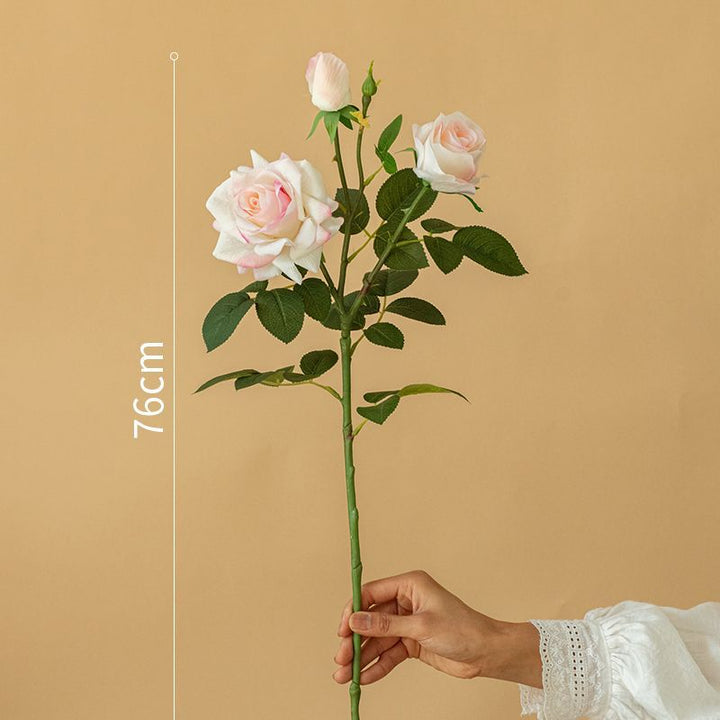 Elegante synthetische Rosenbouquet