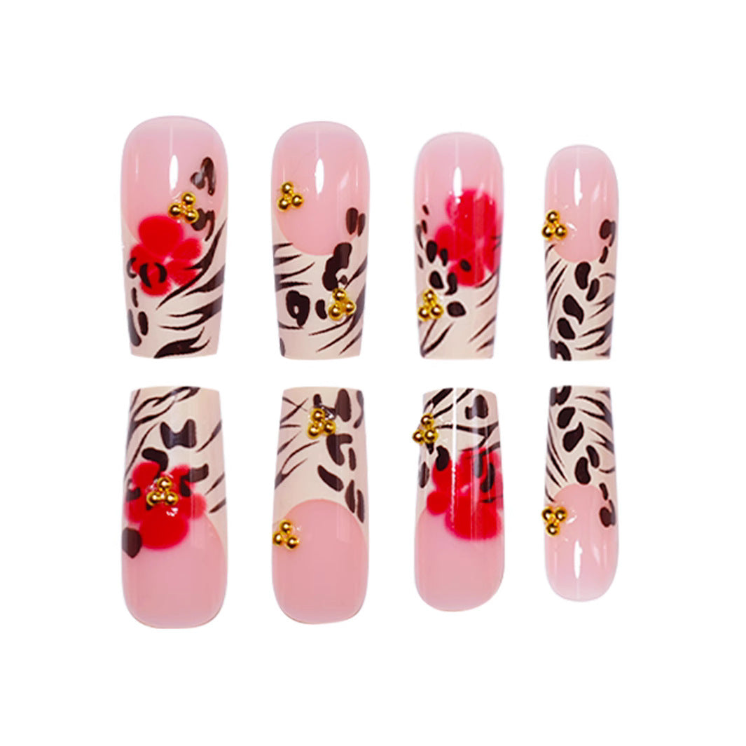 Künstlerische florale Press-On Nagelkunst Karnz