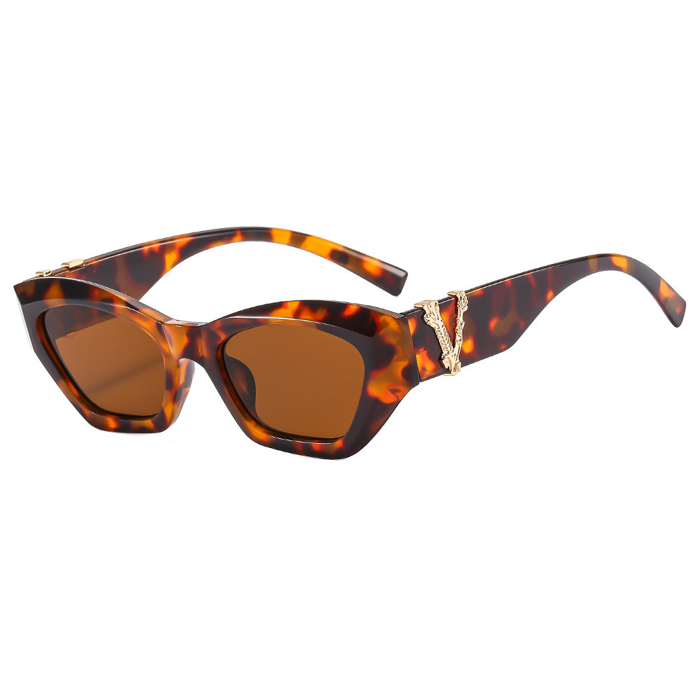 Damen Cat-Eye Sonnenbrille mit luxuriösen Details Karnz