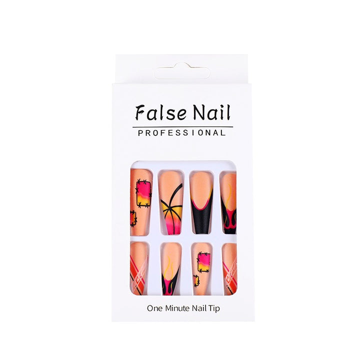 Kreatives Kunstnagelset mit farbenfrohen Designs Karnz
