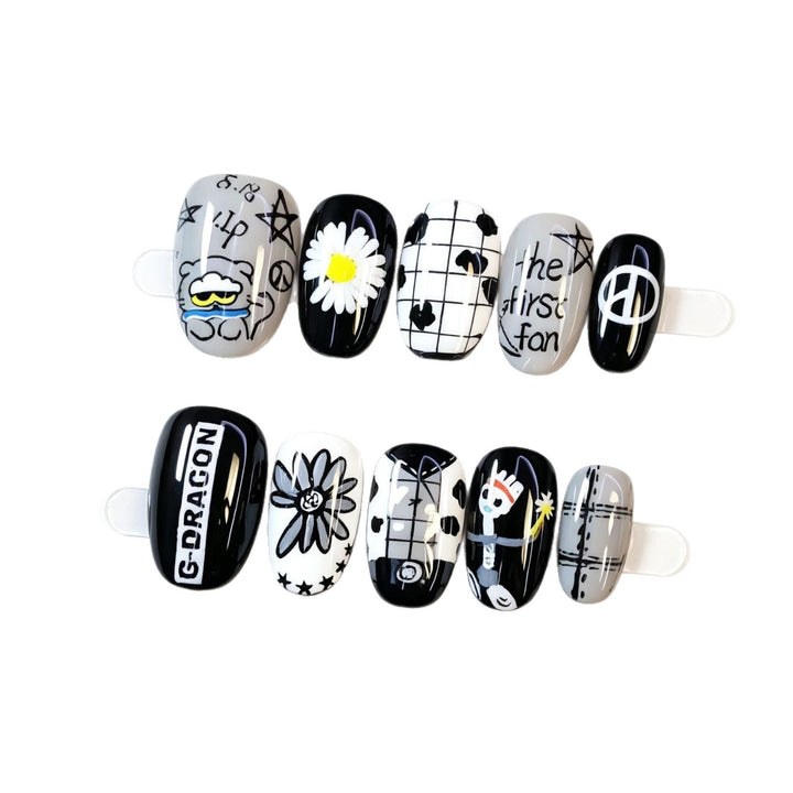 Künstlerisches Press-On-Nagelset Karnz