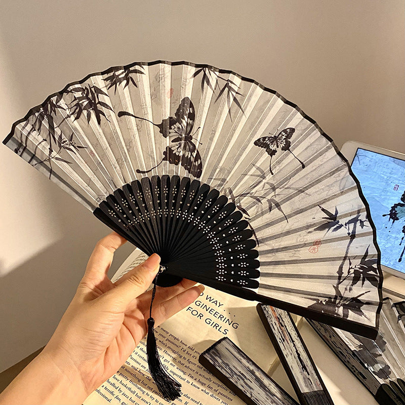 Handgefertigter Fächer mit Elegantem Schmetterlingsdesign Karnz