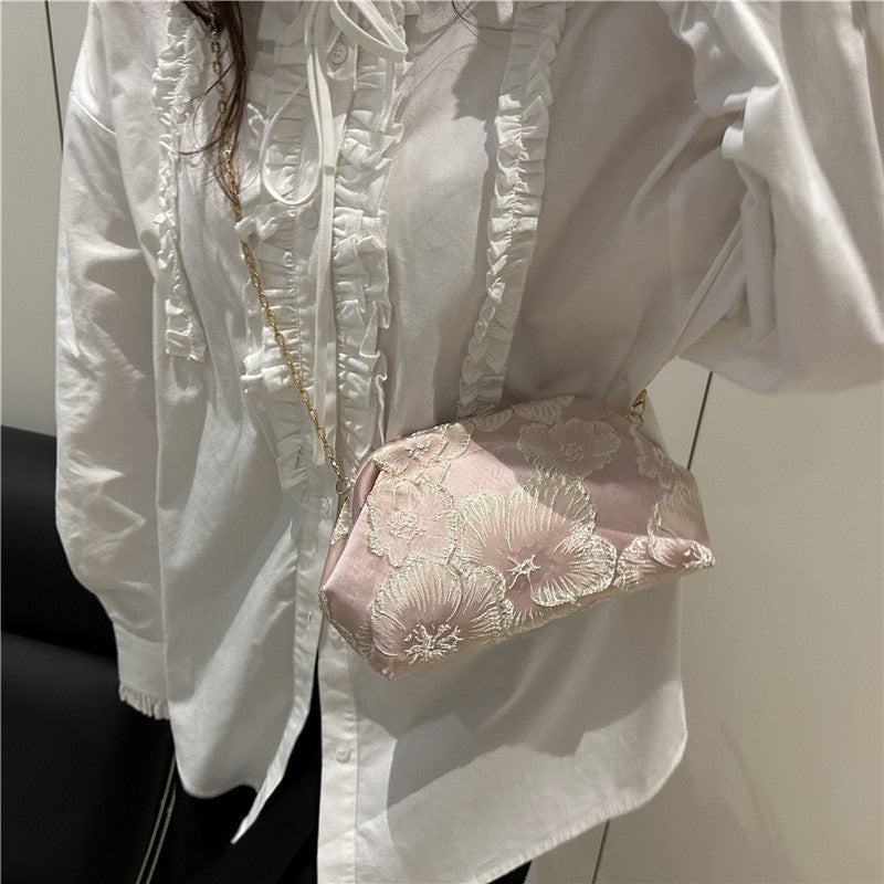 Bestickte Abendclutch Karnz