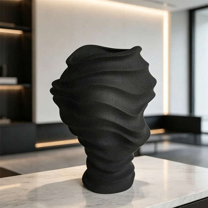 Elegante zeitgenössische dekorative Vase mit Wellenmuster