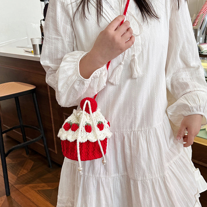 Festlicher Mini-Beutel in Cupcake-Form aus Häkelarbeit
