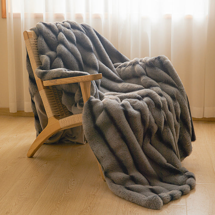 Übergroße luxuriöse Kunstfell-Decke mit tiefem, plüschigem Flor für Sofa und Bett