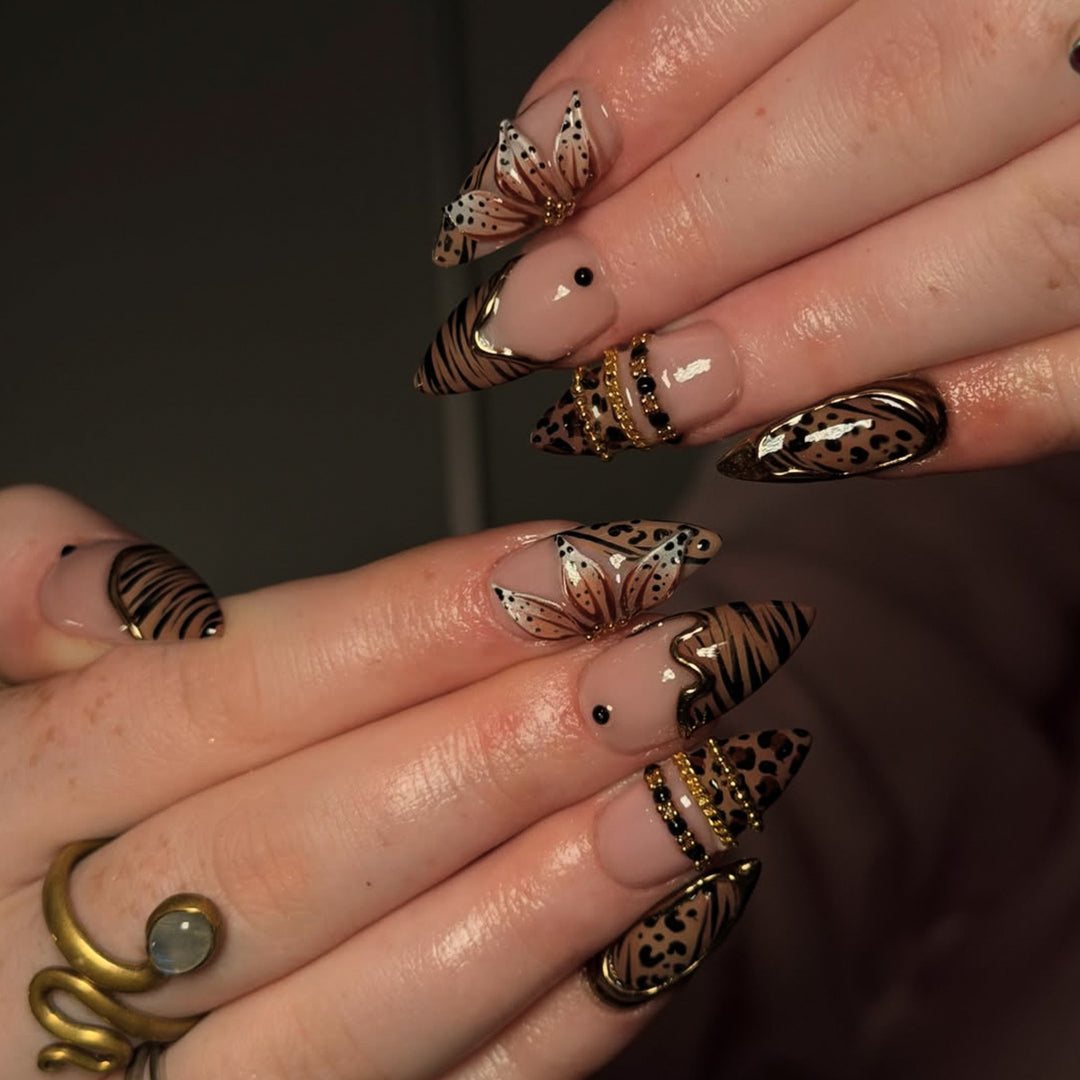 Dekorative 3D Stiletto Nagelkunst Extensions Karnz