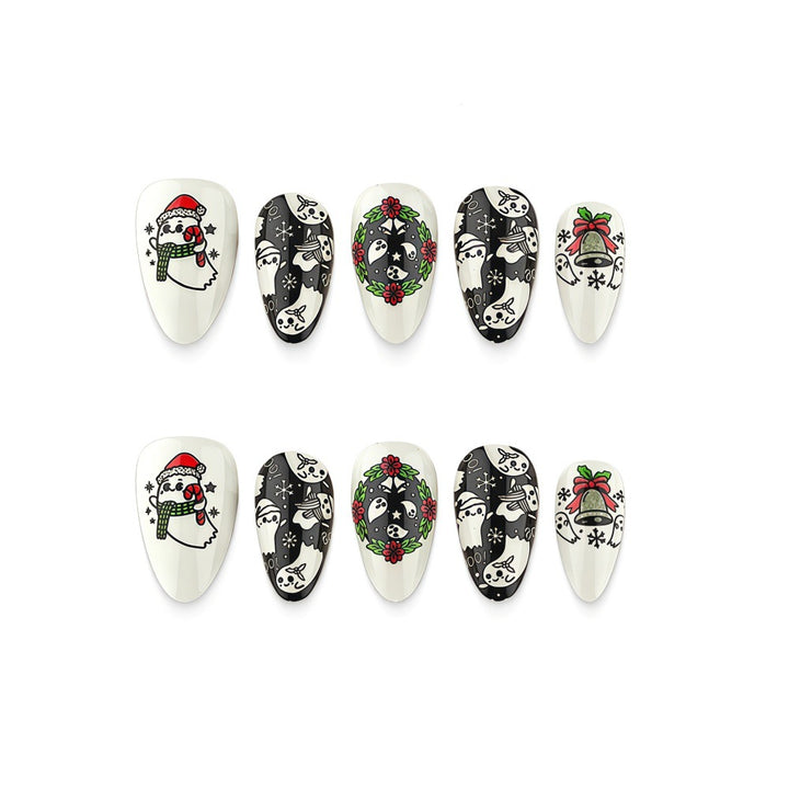 Kunstnägel mit Weihnachtlichem Design Karnz