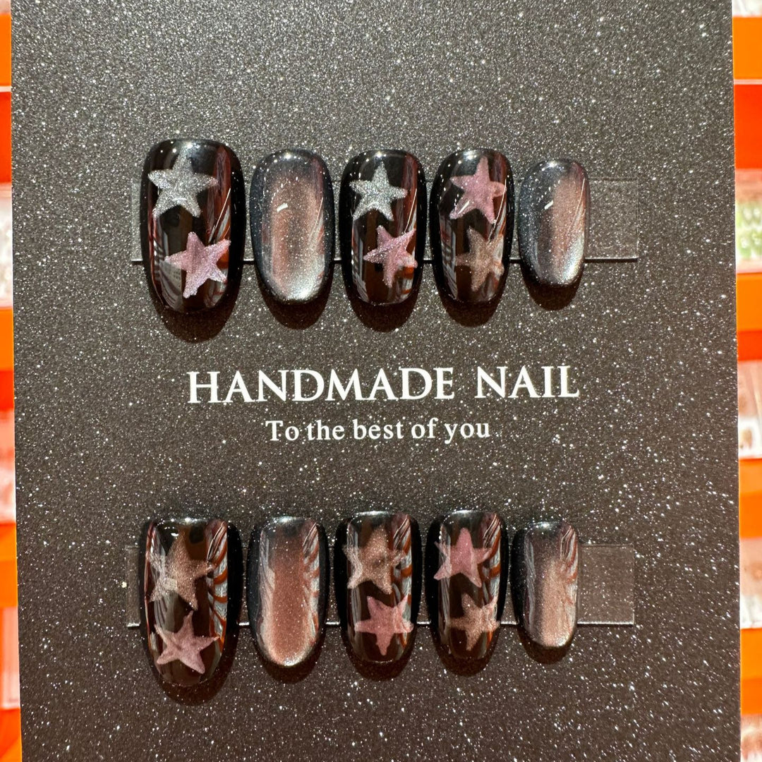 Künstlerisches Press-On-Nagelkunst-Set mit handgefertigten Sternen-Designs