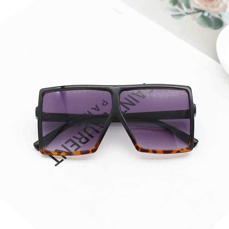 Damen Oversized Sonnenbrille im modischen geometrischen Design Karnz