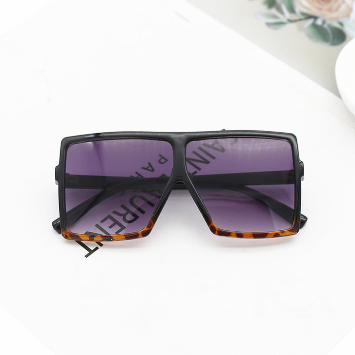 Damen Oversized Sonnenbrille im modischen geometrischen Design Karnz