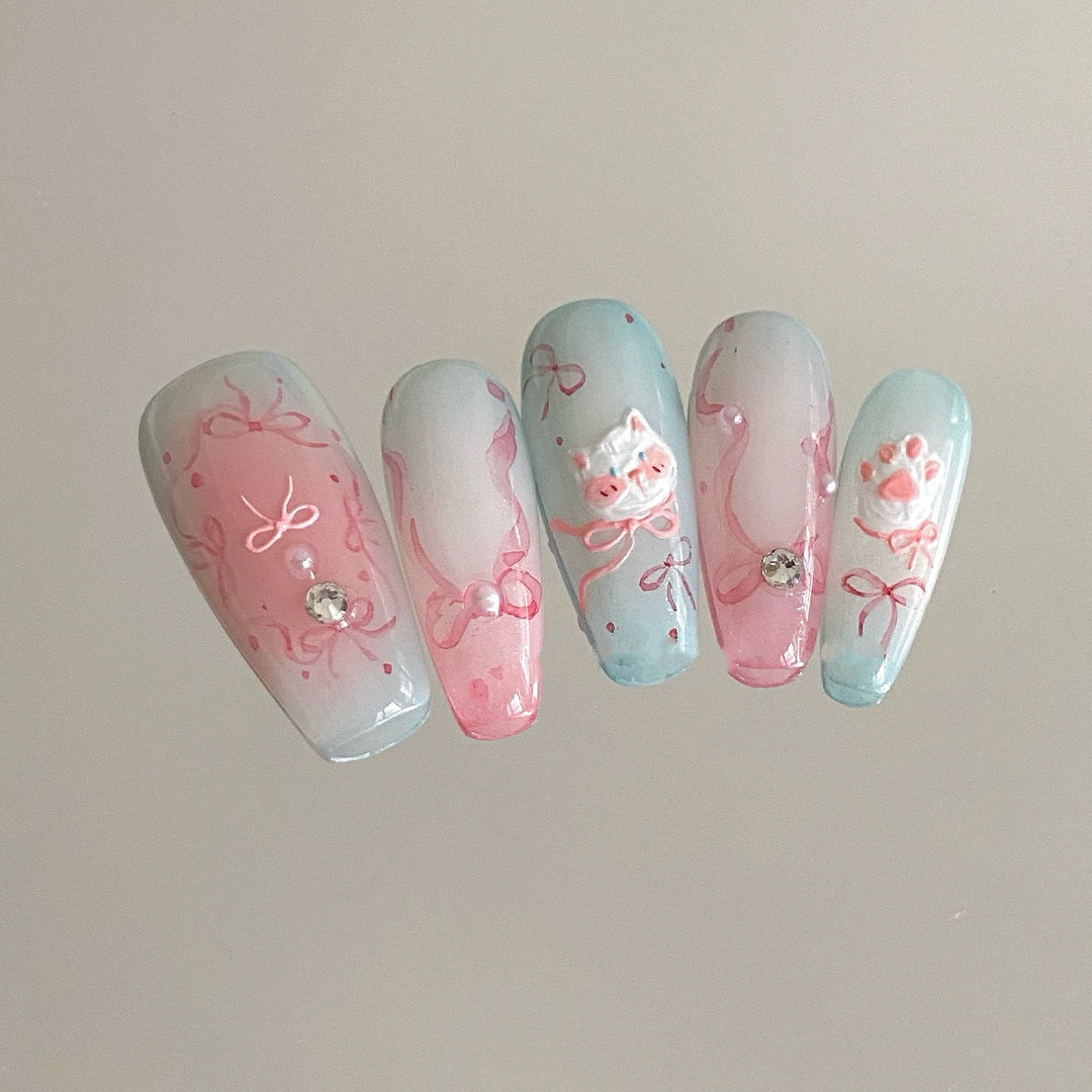 Künstlerisches Press-On Nageldesign