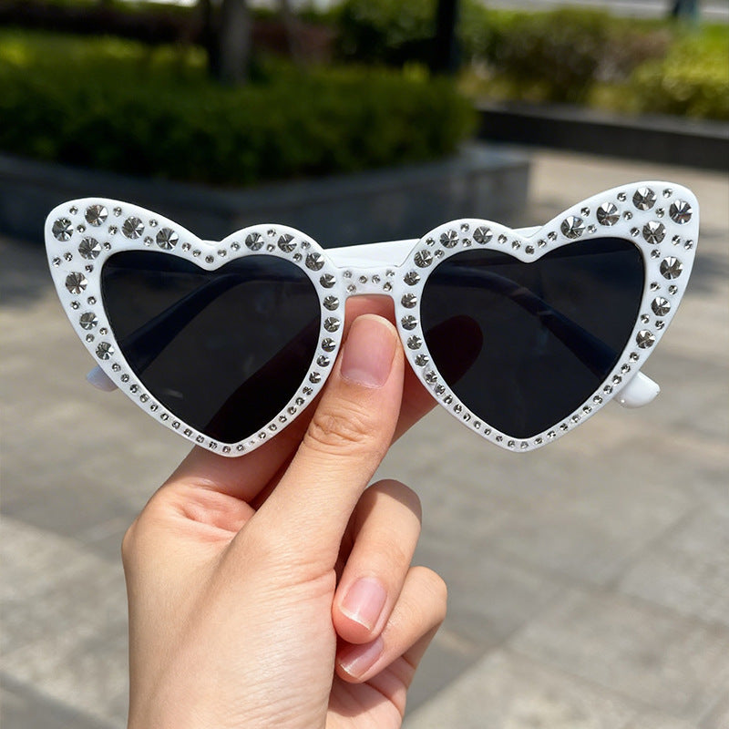 Rhinestone-besetzte Herzförmige Sonnenbrille Karnz