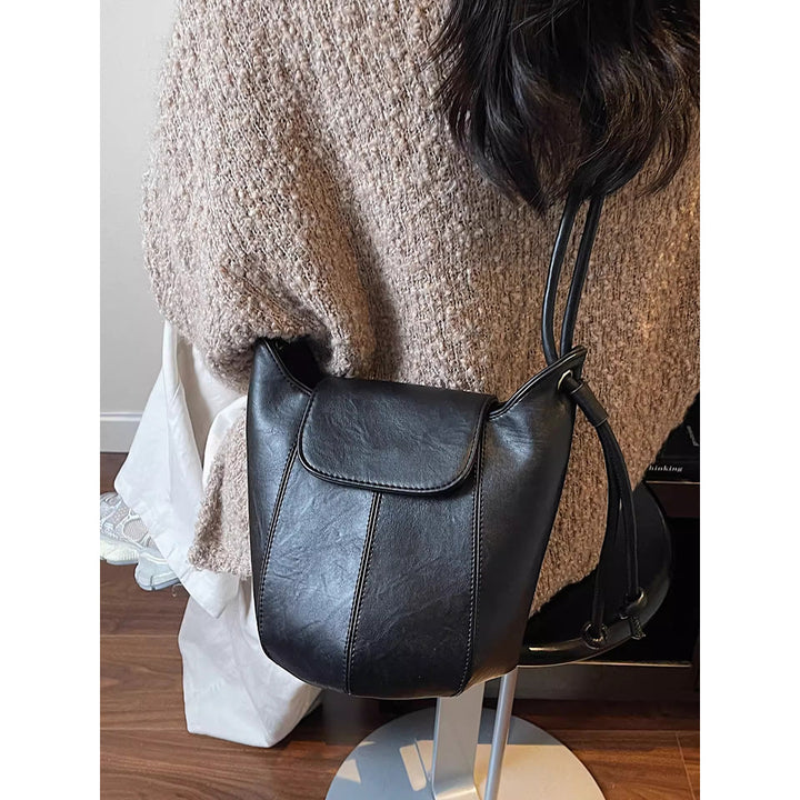 Vintage-inspirierte Leder Kordelzug Eimer Tasche Karnz