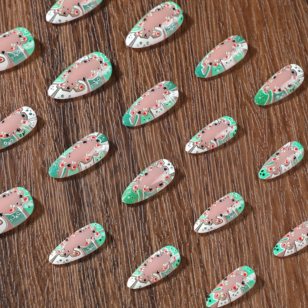 Künstliche Nagelspitzen im kreativen Design Karnz