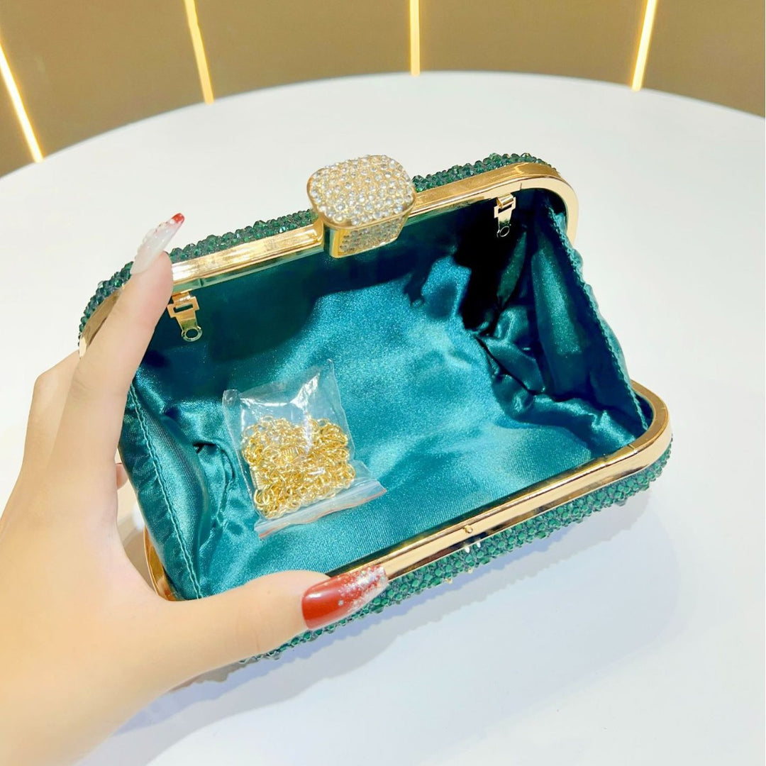 Dekorative mit Edelsteinen besetzte Abend-Clutch