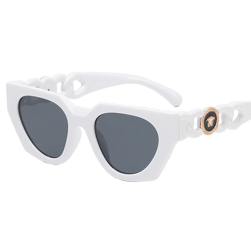 Damen modische Sonnenbrille mit extravagantem Design und luxuriösen Details Karnz